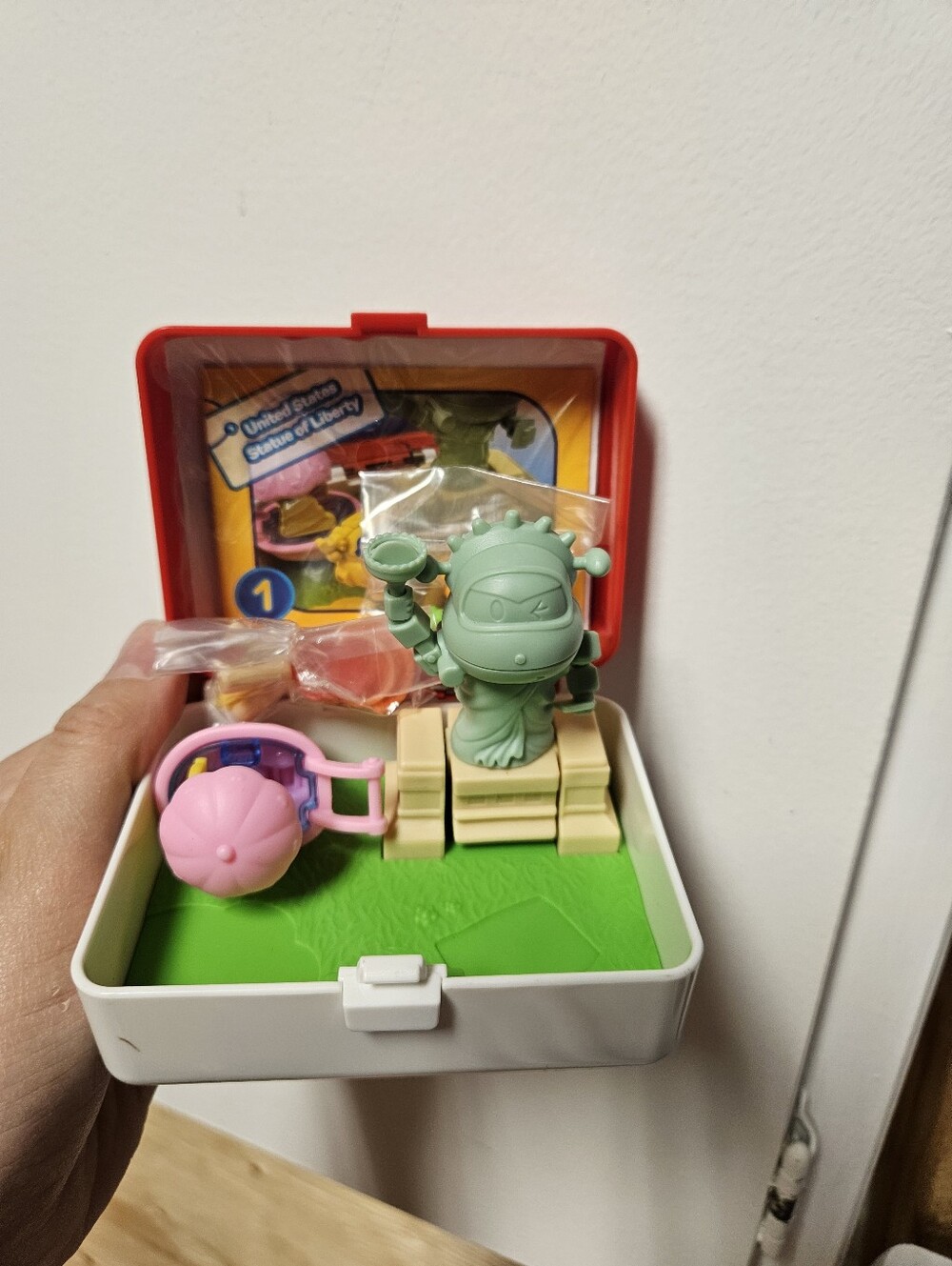 Super Wings Mini World #1 United States Pocket Playset